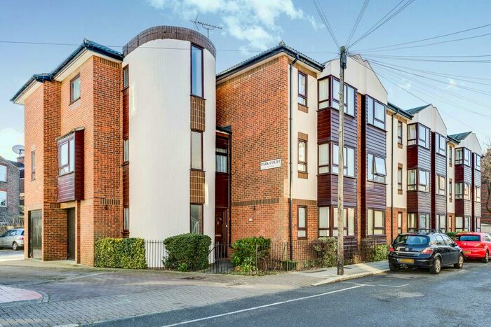 1 Bedroom Apartment To Rent In Castle Road, Southsea, PO5