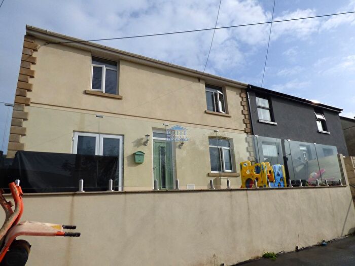 3 Bedroom Semi-Detached House For Sale In Heol Tynton, Llangeinor, Bridgend., CF32