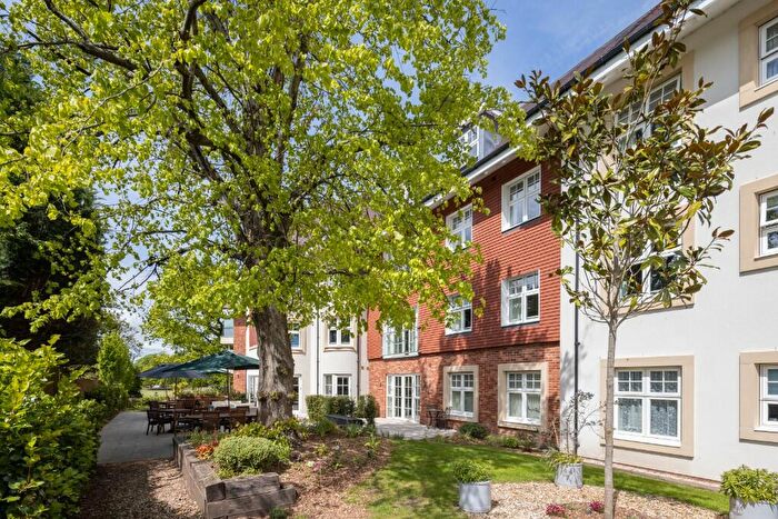 1 Bedroom Retirement Property For Sale In Sandbanks Road, Poole, Dorset, BH14