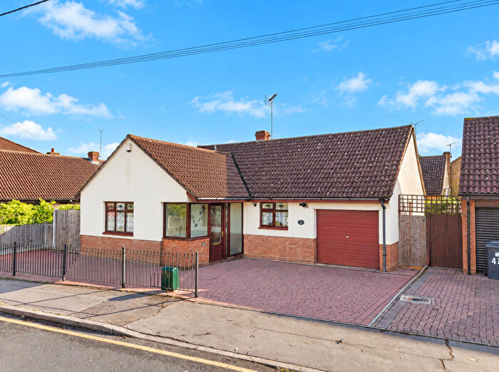 3 Bedroom Detached Bungalow For Sale In Little Wheatley Chase, Rayleigh, SS6