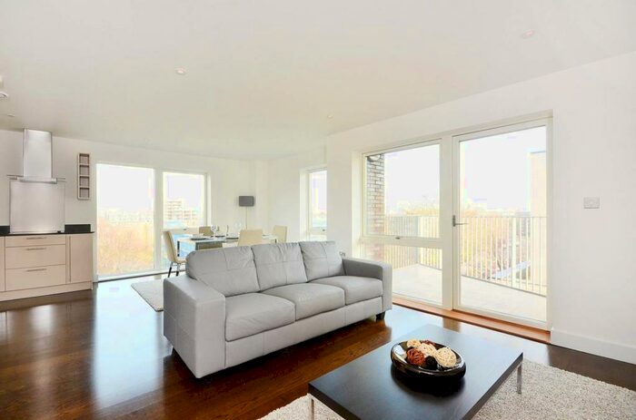 2 Bedroom Flat To Rent In Jamaica Road, Bermondsey, London, SE16