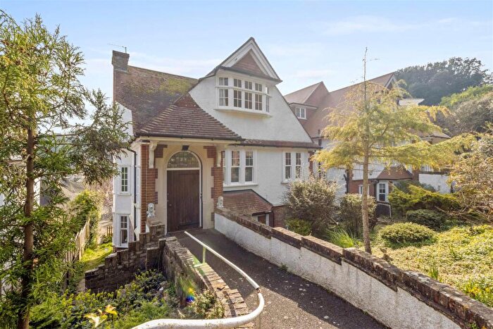 2 Bedroom Flat For Sale In Baslow Road, Eastbourne, BN20
