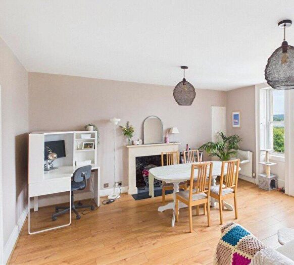 3 Bedroom Apartment To Rent In Prince Of Wales Road, London, NW5