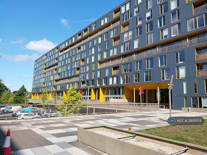 2 Bedroom Flat To Rent In The Avenue, Leeds, LS9