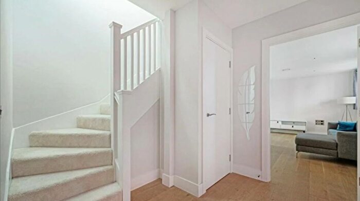 2 Bedroom Flat To Rent In Patcham Terrace, London, SW8