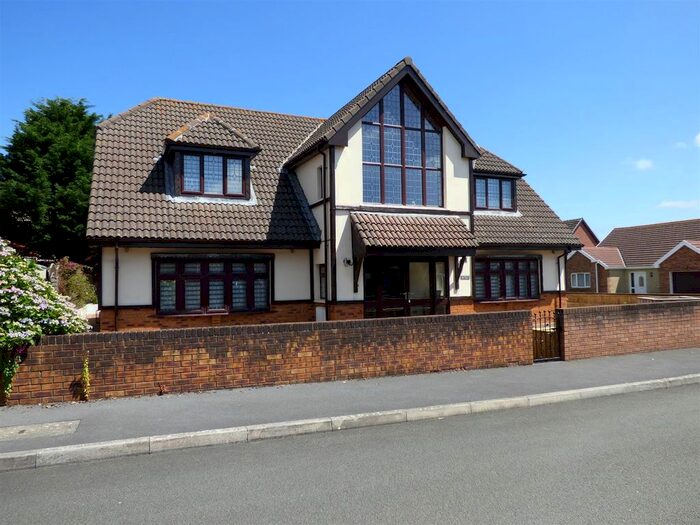 Houses for sale in Pontyberem, Carmarthenshire