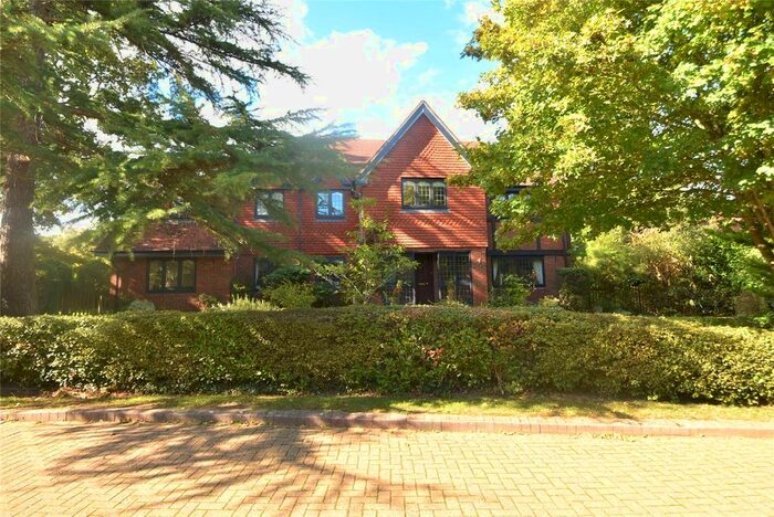 5 Bedroom Detached House To Rent In Turnoak Park, Windsor, Berkshire, SL4