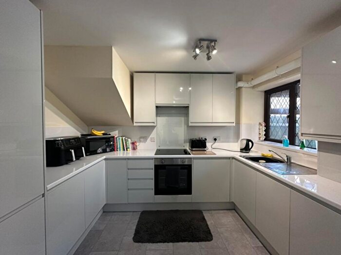 3 Bedroom Semi-Detached House To Rent In Williams Way, Flitwick, MK45