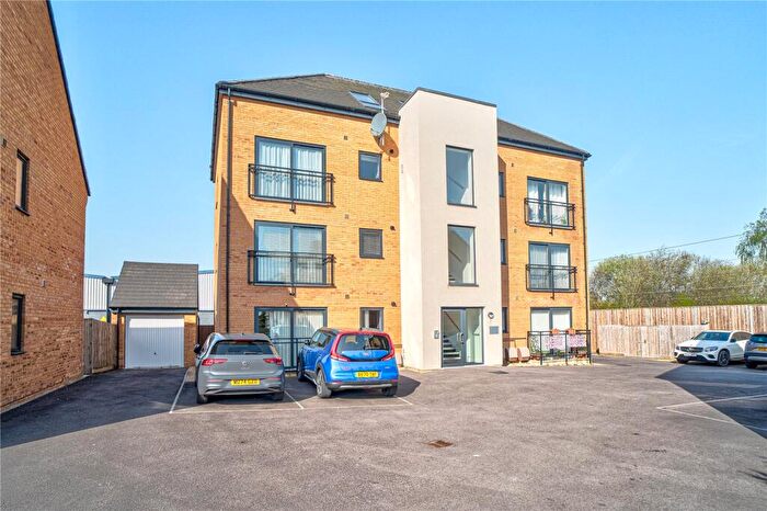 2 Bedroom Apartment For Sale In New Dawn Place, Swindon, Wiltshire, SN1