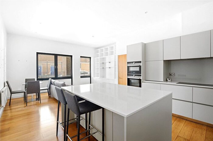 2 Bedroom Flat To Rent In North Tenter Street, London, E1