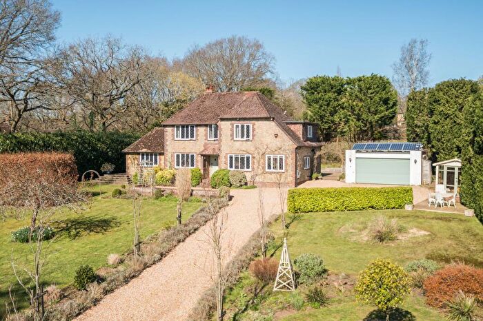 3 Bedroom Detached House For Sale In Tudor Close, Pulborough, RH20
