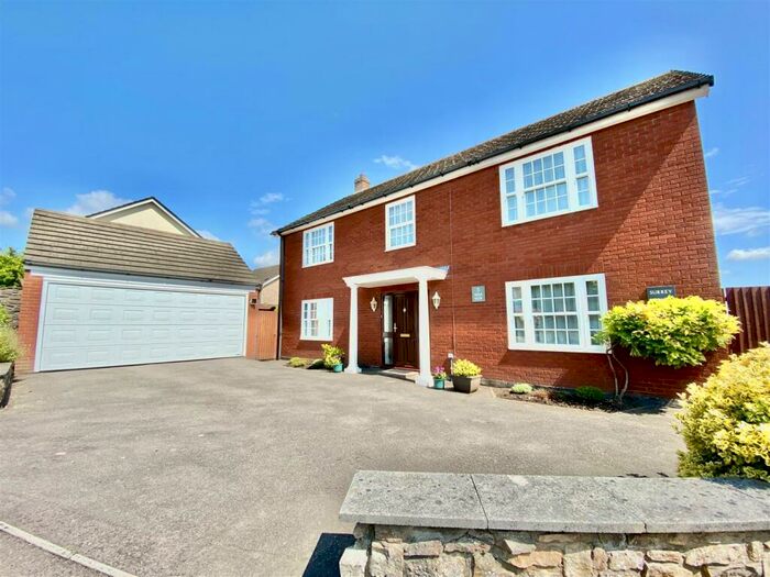 5 Bedroom Detached House For Sale In High View, Chepstow, NP16