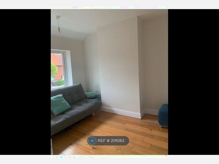 1 Bedroom Flat To Rent In Heathway, Dagenham, RM9