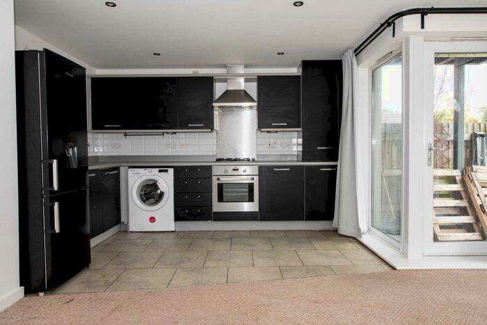 1 Bedroom Flat To Rent In Christie Lane, Salford, M7