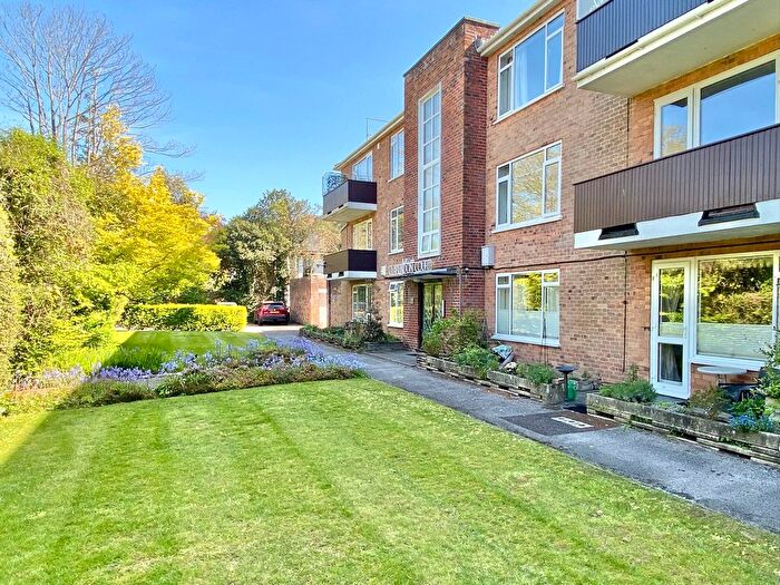 3 Bedroom Flat For Sale In Clarendon Court Clarendon Road, Bournemouth, BH4