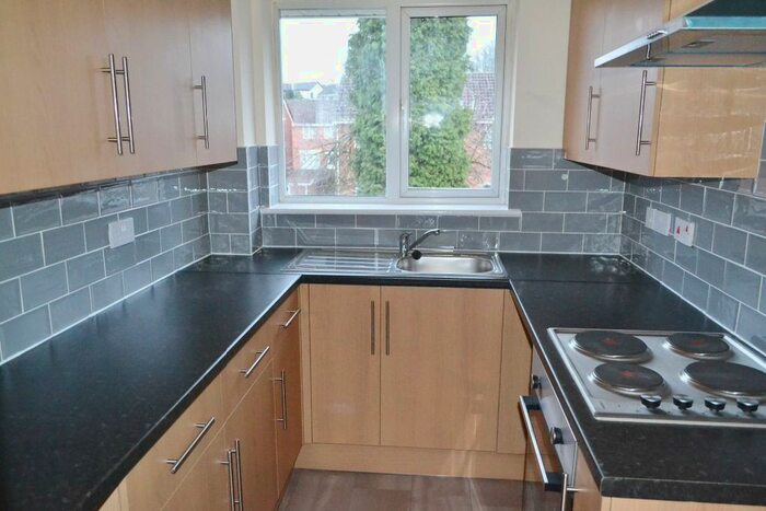 1 Bedroom Flat To Rent In Wharf Close, St. Georges, Telford, TF2