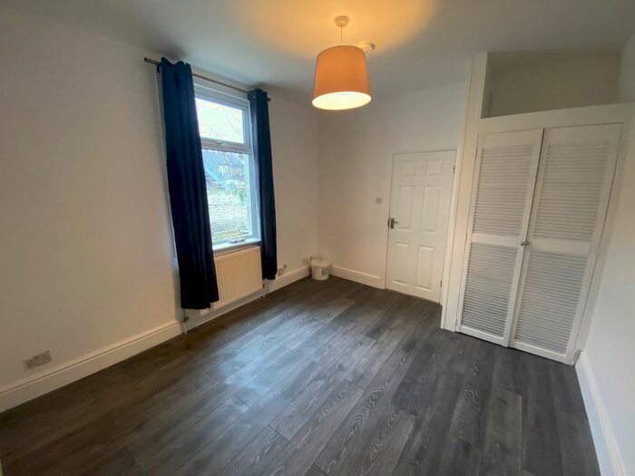 1 Bedroom Studio To Rent In Willoughby Park Road, London N17