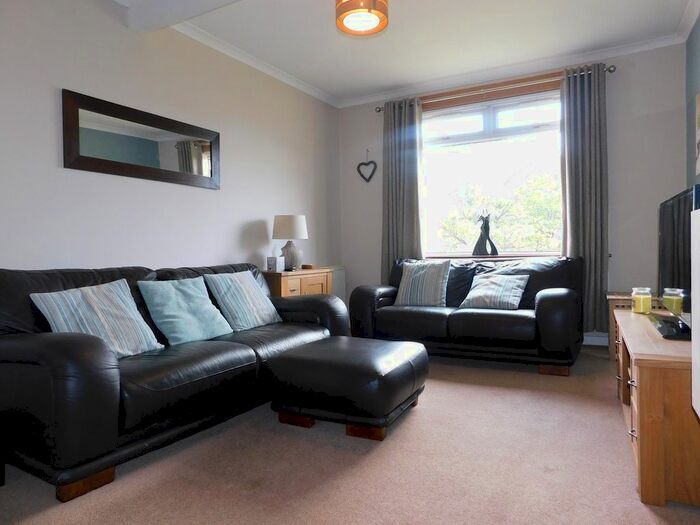 2 Bedroom Flat To Rent In Hutchison Loan, Edinburgh, EH14