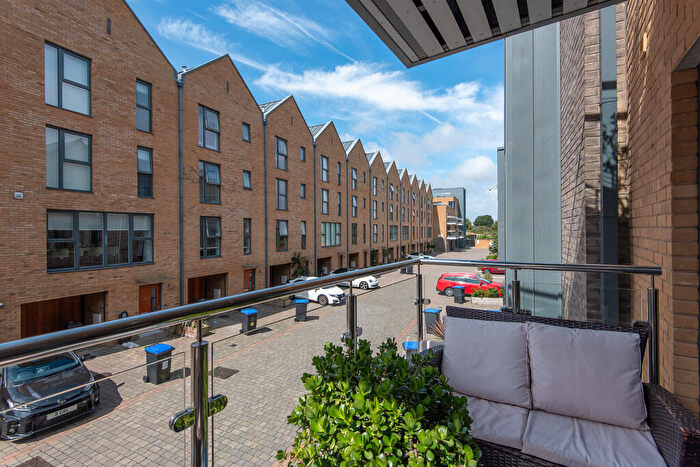 2 Bedroom Apartment For Sale In Estuary Apartments, Salt Marsh Road, BN43