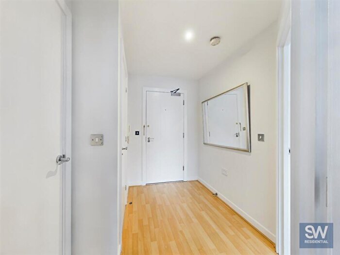 1 Bedroom Apartment For Sale In Butcher Street, Round Foundry, Leeds, LS11