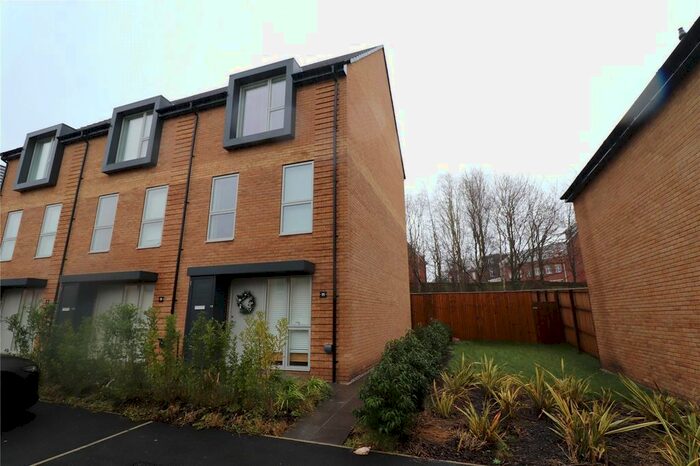 2 Bedroom End Of Terrace House To Rent In Windrow Close, Bolton, Greater Manchester, BL3