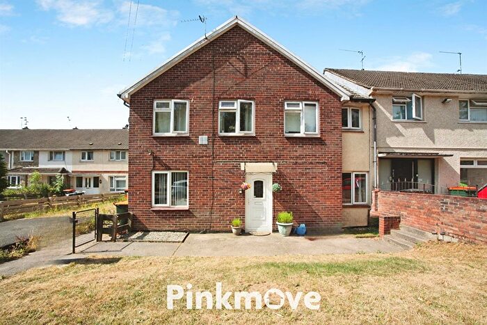 2 Bedroom Flat For Sale In Hendre Farm Drive, Newport, NP19