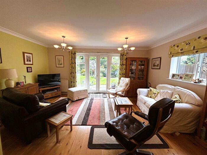 4 Bedroom Semi-Detached House For Sale In Dalton Drive, Belper, DE56