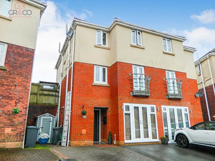 4 Bedroom Semi Detached House For Sale In Clos Bronwydd, Ebbw Vale, NP23