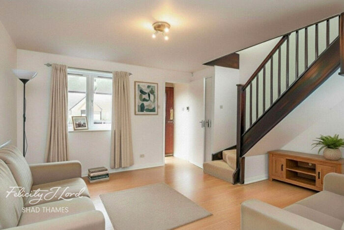 2 Bedroom Town House To Rent In Isambard Place, Rotherhithe, London, SE16
