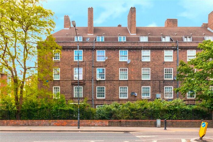 2 Bedroom Flat To Rent In Peckham Park Road, Peckham, SE15