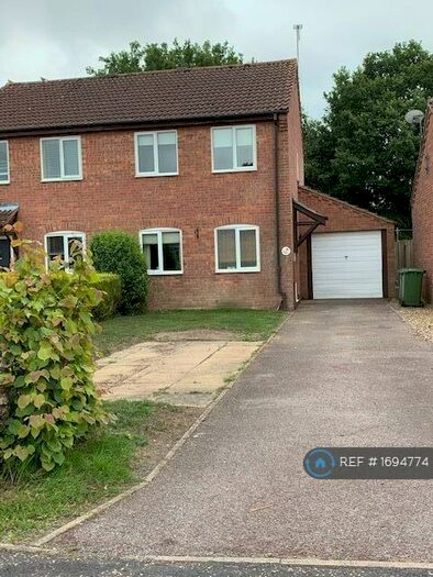 3 Bedroom Semi-Detached House To Rent In Zara Way, Dereham, NR19