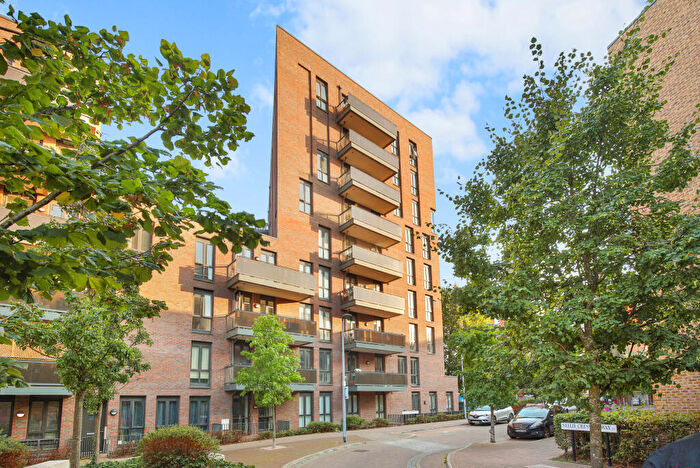 2 Bedroom Flat To Rent In Geoff Cade Way, Bow, E3