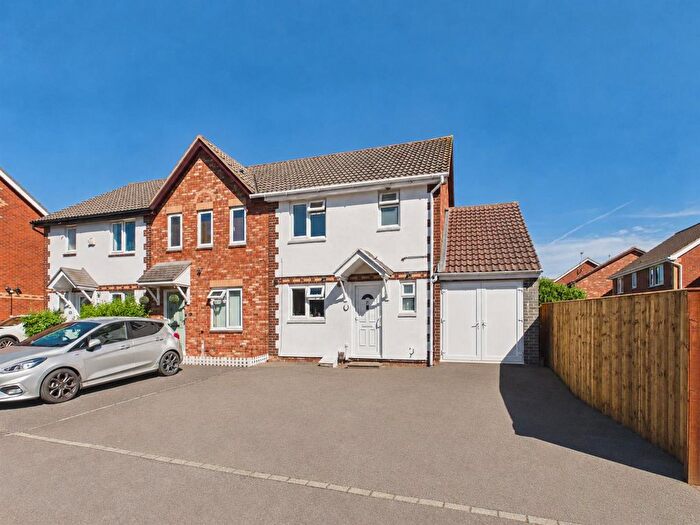 3 Bedroom End Terrace House For Sale In Stocken Close, Hucclecote, Gloucester, GL3