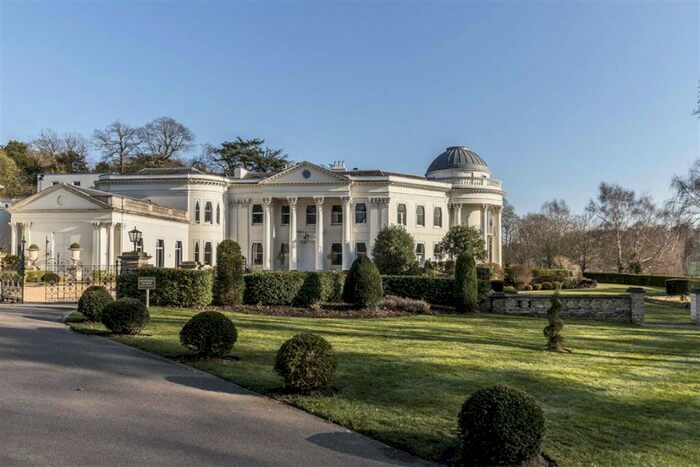 2 Bedroom Flat To Rent In Willoughby Lane, Bromley, BR1