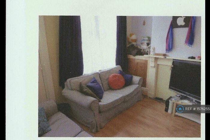 3 Bedroom Terraced House To Rent In Neill Road, Sheffield, S11