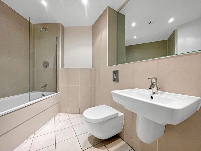 1 Bedroom Property To Rent In Montague, Gotts Road, Leeds, LS12