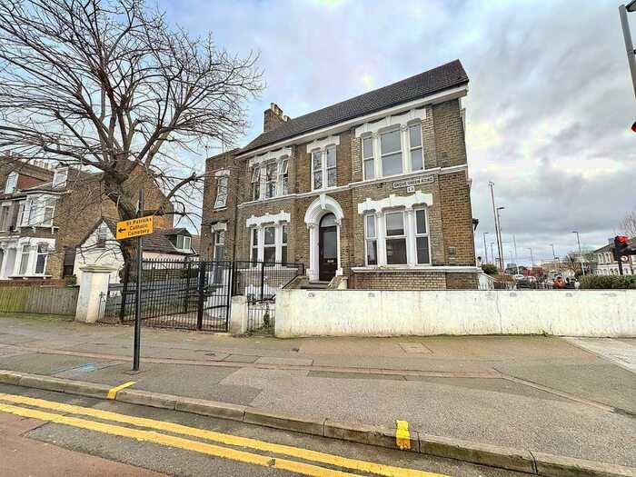 1 Bedroom Flat To Rent In High Road, Leyton, E10