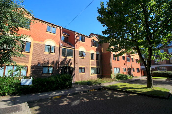 2 Bedroom Apartment To Rent In Bellcroft, Birmingham, B16