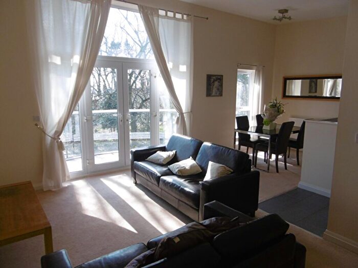2 Bedroom Apartment To Rent In Pineview Gardens, Derby, DE23