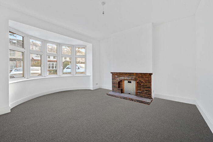 3 Bedroom House To Rent In Hoppingwood Avenue, New Malden, Surrey, KT3