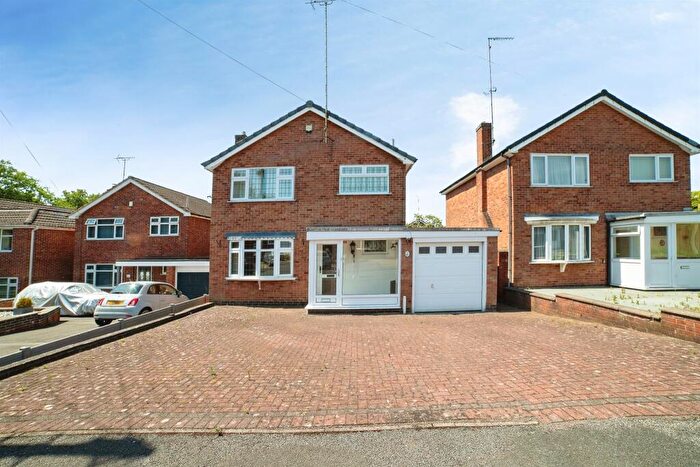 3 Bedroom Detached House For Sale In Amber Grove, Alfreton, DE55