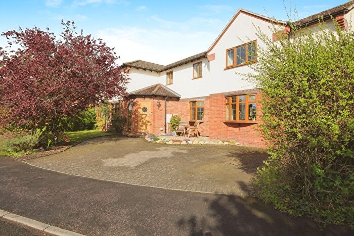 5 Bedroom Detached House For Sale In Falcon Close, Nuneaton, CV11