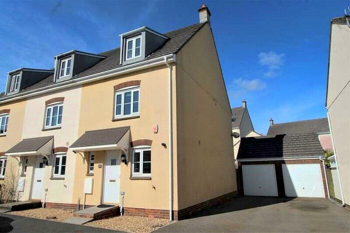 3 Bedroom End Of Terrace House To Rent In Launceston, Cornwall, PL15