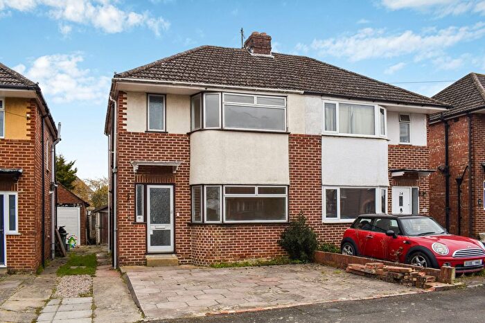 3 Bedroom Semi-Detached House To Rent In Hazel Crescent, Kidlington, OX5