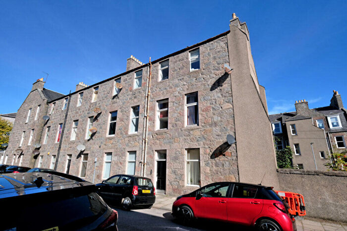 1 Bedroom Flat For Sale In Flat F, Hill Street Aberdeen, AB25