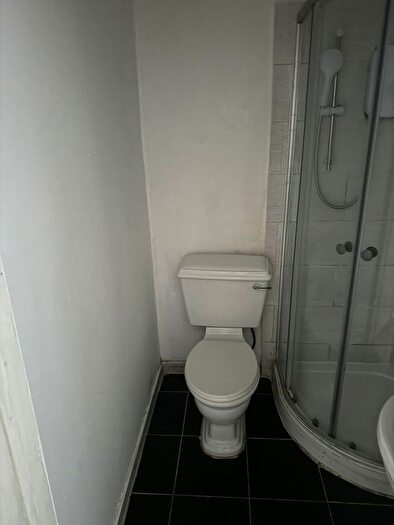 1 Bedroom Flat To Rent In Alma Street, Luton, LU1