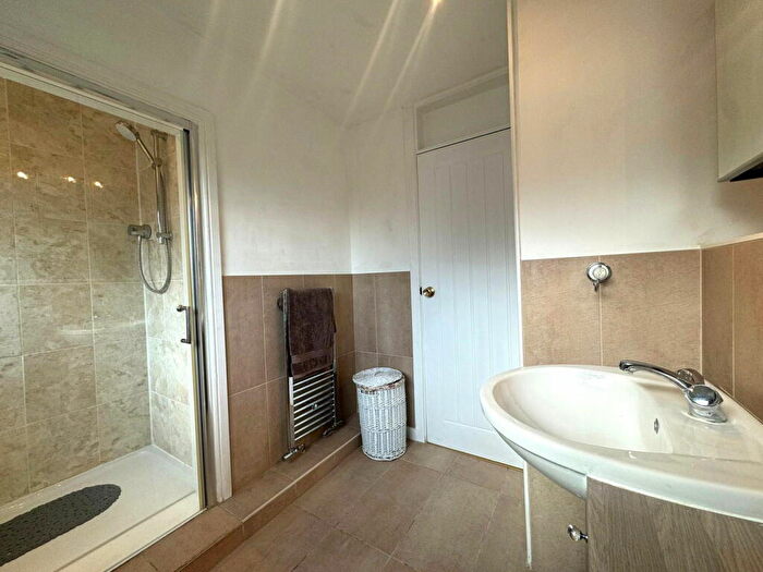2 Bedroom Flat To Rent In Croxton Court, Park Crescent, PR9