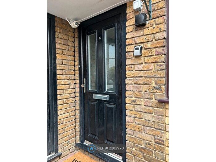 3 Bedroom Terraced House To Rent In Temple Court, Chelmsford, CM2