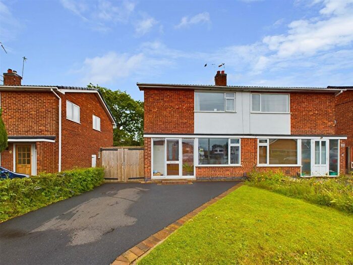 3 Bedroom Semi-Detached House To Rent In Mardale Way, Loughborough, LE11
