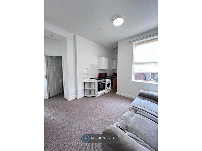 1 Bedroom Flat To Rent In Hawthorne Road, Bootle, L20
